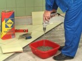 приготовление клея для плитки из сухой смеси