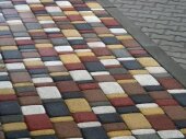 разноцветная тротуарная плитка